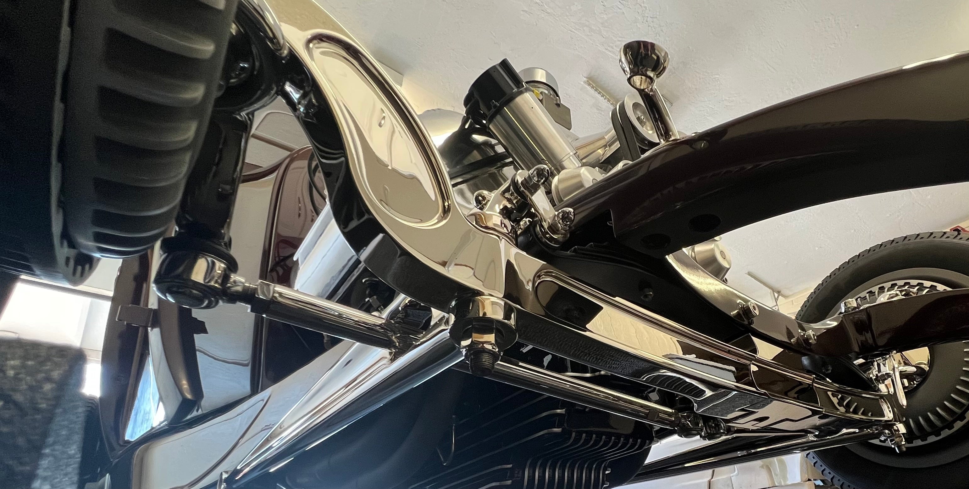 Evo-Axle independent front suspension system for 1932 Ford hot rod